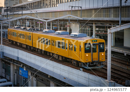 福山駅を出発した105系 124965577