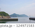 男木島から高松へのフェリーからの景色 124971583