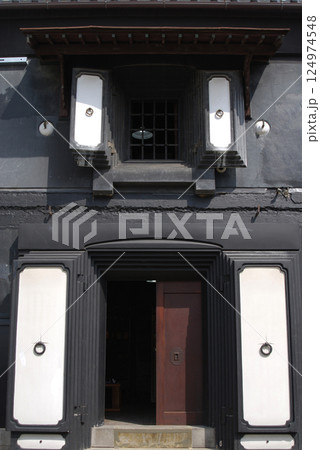 Japanese "KURA" style house / 漆喰の土蔵(日本蔵) - 黒塗り, 黒壁 Japanese "KURA" style house / 漆喰の土蔵(日本蔵) - 黒塗り, 黒壁 124974548