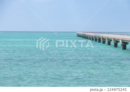 宮古島 17END コバルトブルーの海と青い空 宮古島 17END コバルトブルーの海と青い空 124975245