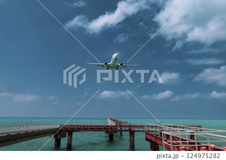 宮古島 17END コバルトブルーの海と青い空 宮古島 17END コバルトブルーの海と青い空 124975282