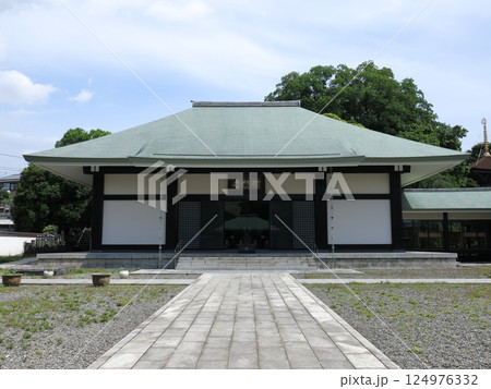 世田谷区等々力の満願寺（本堂） 124976332