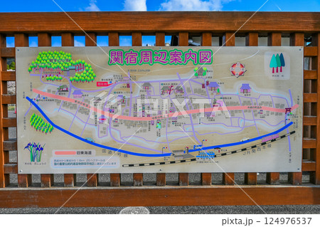 関宿周辺案内図の看板 三重県亀山市  124976537