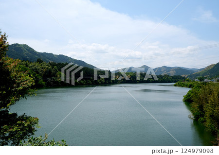 三重県多気郡大台町弥起井付近からの宮川2_2023年5月 124979098