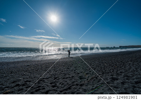 ブラックサンドビーチ 124981901