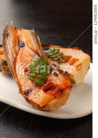 焼き筍 焼き筍 124982660