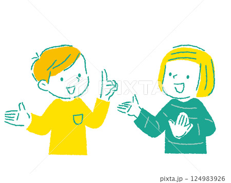 仲良く会話をする男女の子どものイラスト 手描きタッチ 仲良く会話をする男女の子どものイラスト 手描きタッチ 124983926
