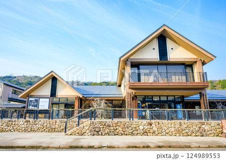 春の天橋立駅 京都府宮津市 春の天橋立駅 京都府宮津市 124989553