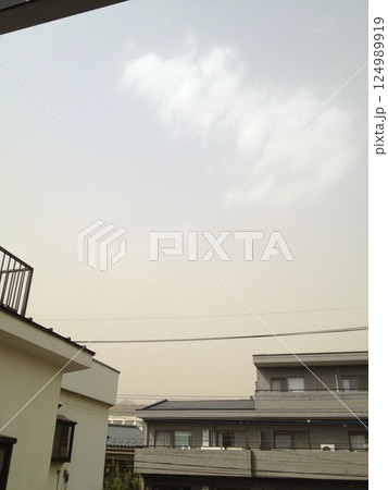 Flying sand 02 124989919