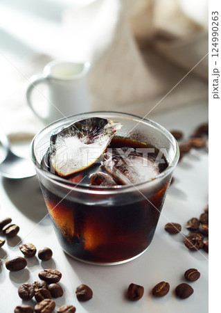 夏のアイスコーヒー 夏のアイスコーヒー 124990263