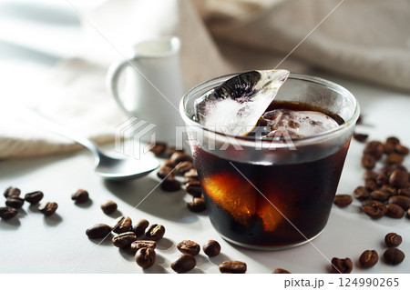 夏のアイスコーヒー 夏のアイスコーヒー 124990265