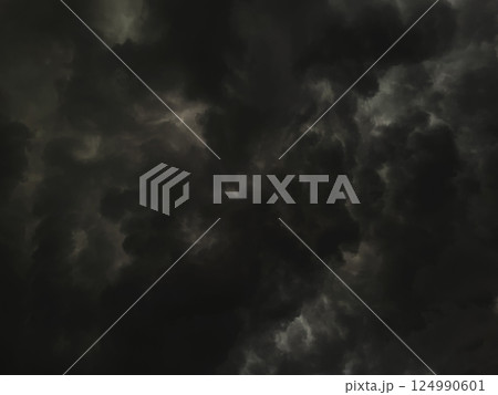 雨雲で覆われた黒灰色の曇り空の背景画像2 雨雲で覆われた黒灰色の曇り空の背景画像2 124990601