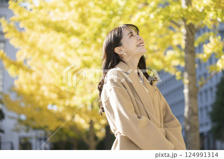 美しい女性のポートレート 美しい女性のポートレート 124991314