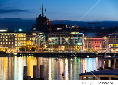Mont-Blanc bridge and Geneva Lake embankment in evening Mont-Blanc bridge and Geneva Lake embankment in evening 124992781
