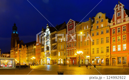 Night view of Wroclaw Market Square 124992922