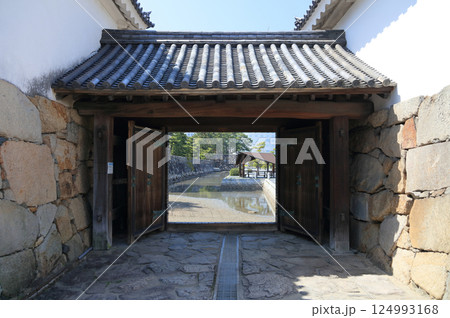 玉藻公園、高松城の水手御門と渡櫓 124993168
