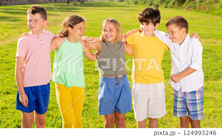 Group photo of children Group photo of children 124993246