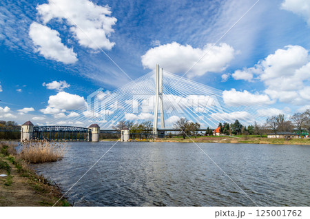 View on Oder river with dam and Redzin Bridge. 125001762