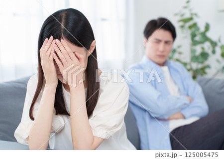 夫婦間のトラブル 喧嘩 破局 離婚 夫婦間のトラブル 喧嘩 破局 離婚 125005475