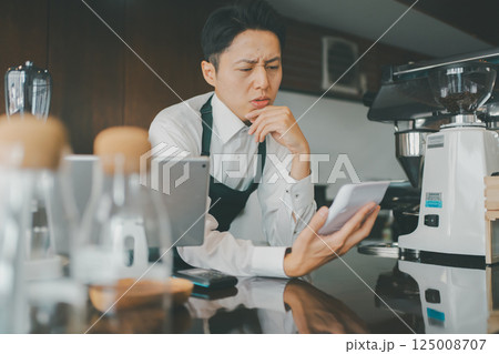 coffee shop 125008707