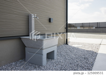 新築屋外水栓と外構イメージ 125009531