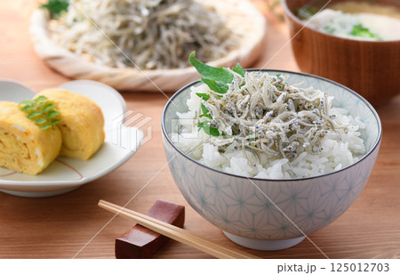 上乾 ちりめんじゃこご飯 （ ちりめん丼 ） 125012703
