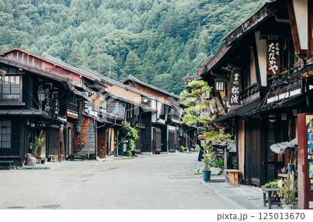 <長野県>奈良井宿の古い町並み <長野県>奈良井宿の古い町並み 125013670