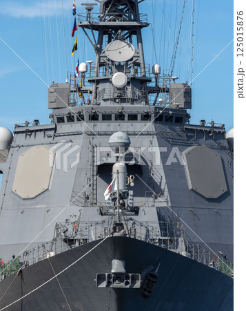 真正面から見る海上自衛隊護衛艦「こんごう」 真正面から見る海上自衛隊護衛艦「こんごう」 125015876