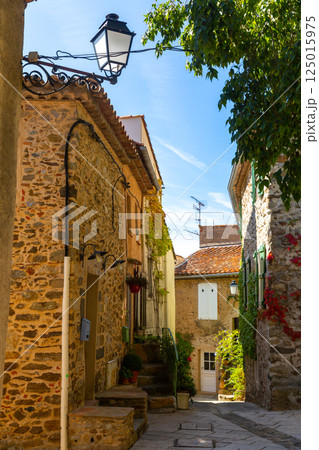 Street in Grimaud village, France 125015975