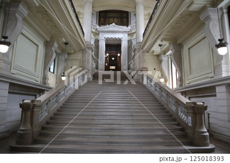 ブリュッセル最高裁判所、主階段 ブリュッセル最高裁判所、主階段 125018393