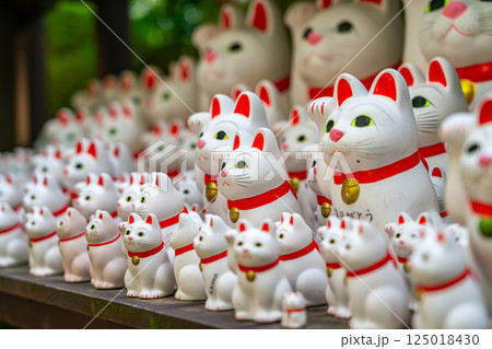 【東京都】たくさんの招き猫が圧巻の豪徳寺 【東京都】たくさんの招き猫が圧巻の豪徳寺 125018430