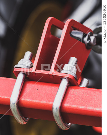 U bolt on red machine 125020910