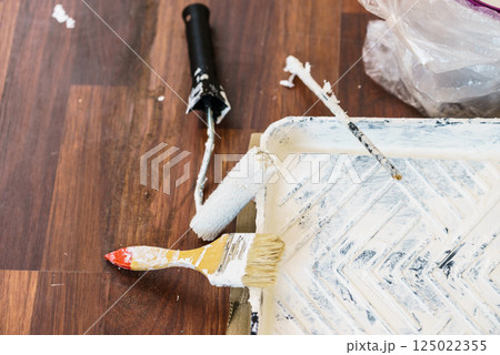 White paint with essentials equipment 125022355