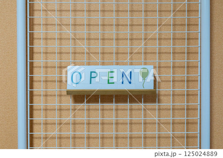 文字カード　OPENのサイン 125024889