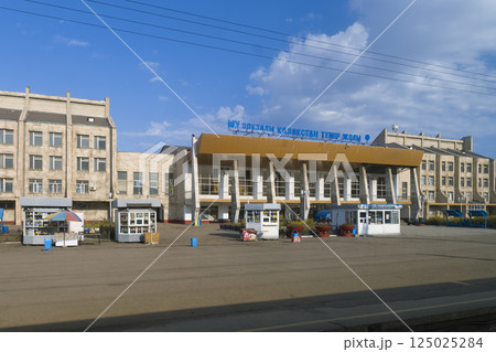 カザフスタン鉄道・シュ駅 / Shu Station, Jambyl, Kazakhstan カザフスタン鉄道・シュ駅 / Shu Station, Jambyl, Kazakhstan 125025284