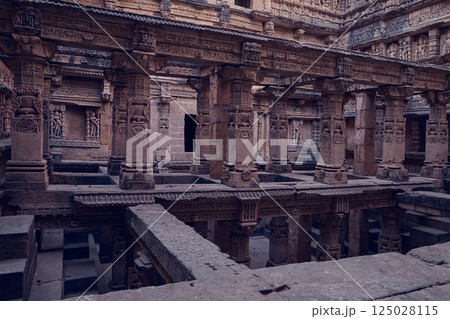 Rani Ki Vav temple and Stepwell in Patan city, India Rani Ki Vav temple and Stepwell in Patan city, India 125028115