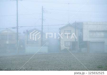 朝霧の街並み 幸手市 朝霧の街並み 幸手市 125032525