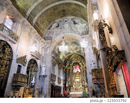 ポルトガル・ポルト　カルモ教会 125033792