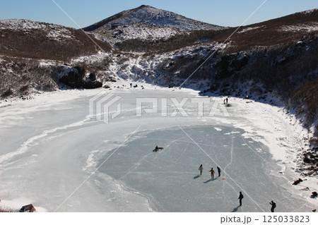 【登山】九重連山と青空！ 御池 完全凍結 天狗ヶ城 (てんぐがじょう） #大分県 #御池 125033823