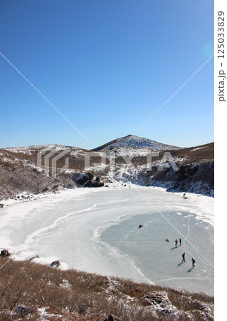 【登山】九重連山と青空！ 御池 完全凍結 天狗ヶ城 (てんぐがじょう） #大分県 #御池 125033829