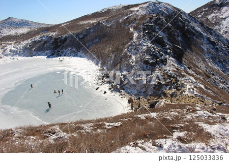 【登山】九重連山と青空！ 御池 完全凍結 天狗ヶ城 (てんぐがじょう） #大分県 #御池 125033836