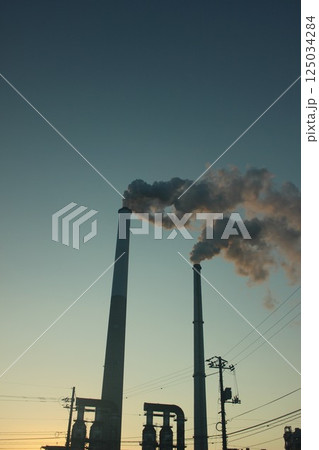 『えんとつ町の光! 』山口県観光　周南コンビナート #SDGs  地球環境 工場汚染 125034284