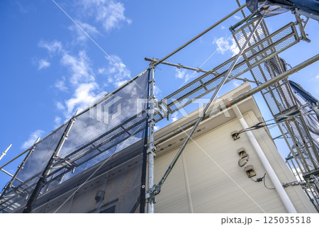 戸建て家屋の外壁修繕工事　外壁　外張り断熱リフォーム 125035518