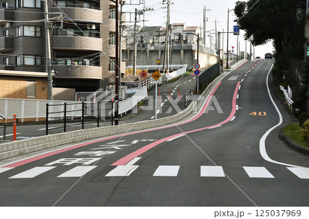 バス専用区分道路_02 125037969