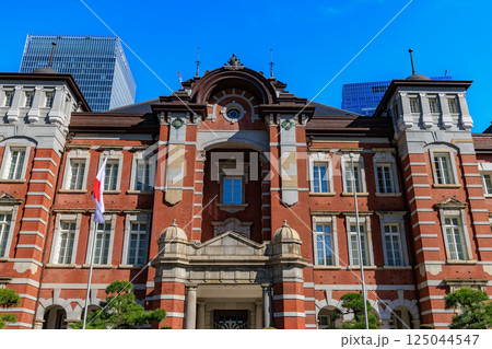 東京　千代田区　丸の内の都市風景　東京駅 125044547