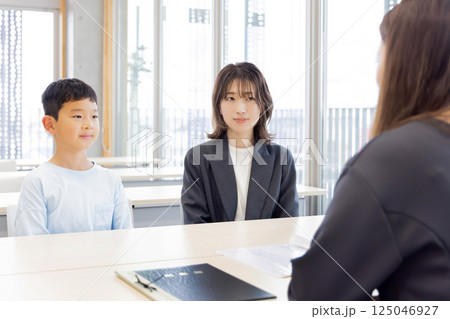 三者面談　小学生 125046927