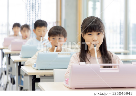 小学生　鍵盤ハーモニカ 125046943