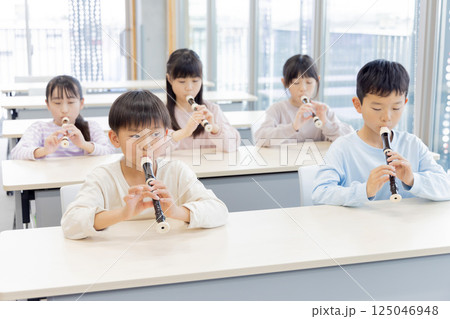 小学生　リコーダー 125046948