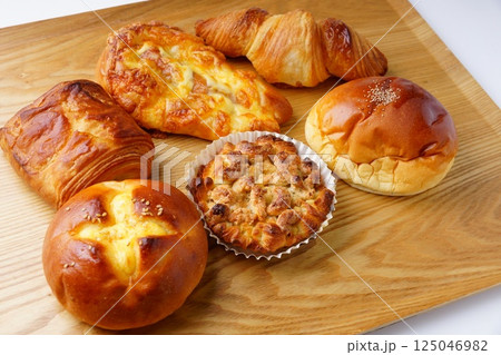 総菜パン　菓子パン 125046982