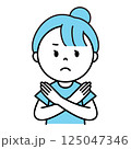 手でバツサインをする女性02 125047346